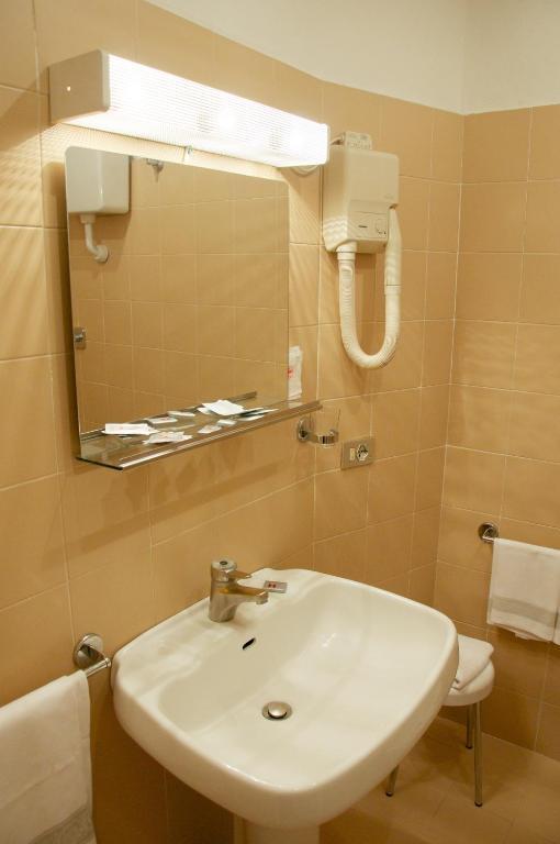 Hotel Milano Pistoia Ngoại thất bức ảnh
